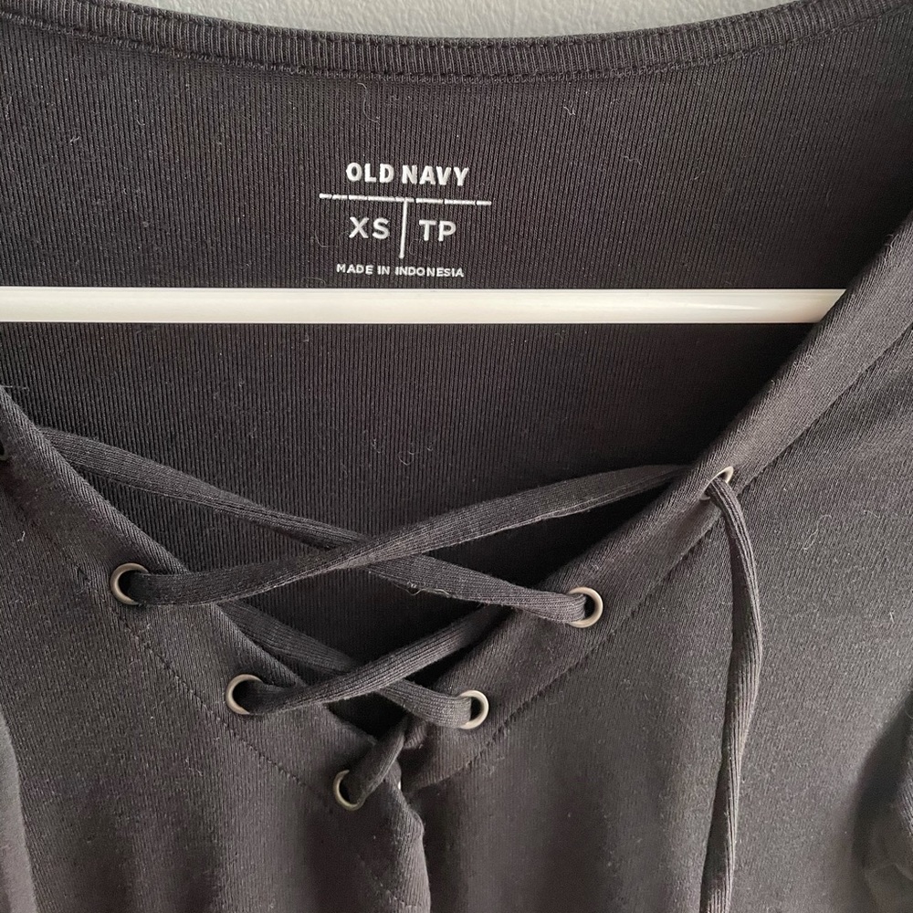 Old Navy Strappy V-Neck Long Sleeve - Picture 3 of 3